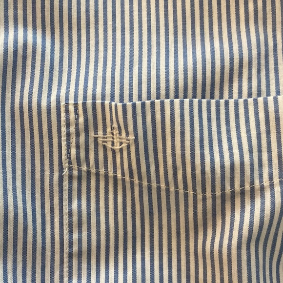 Dockers Button Down collar shirt 60% cotton 40 % polyester front left pocket - Picture 6 of 7